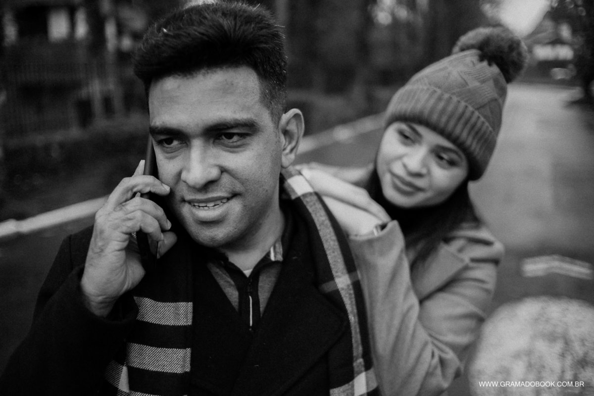 Rua famosa fotos em gramado pedido de casamento folhas casal pelas ruas cidade serra gaucha fotografo