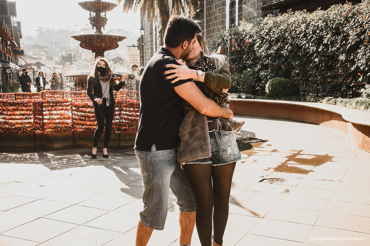 noivado em gramado fotos fotografo violinista ensaio fotografico pedido de casamento natal luz
