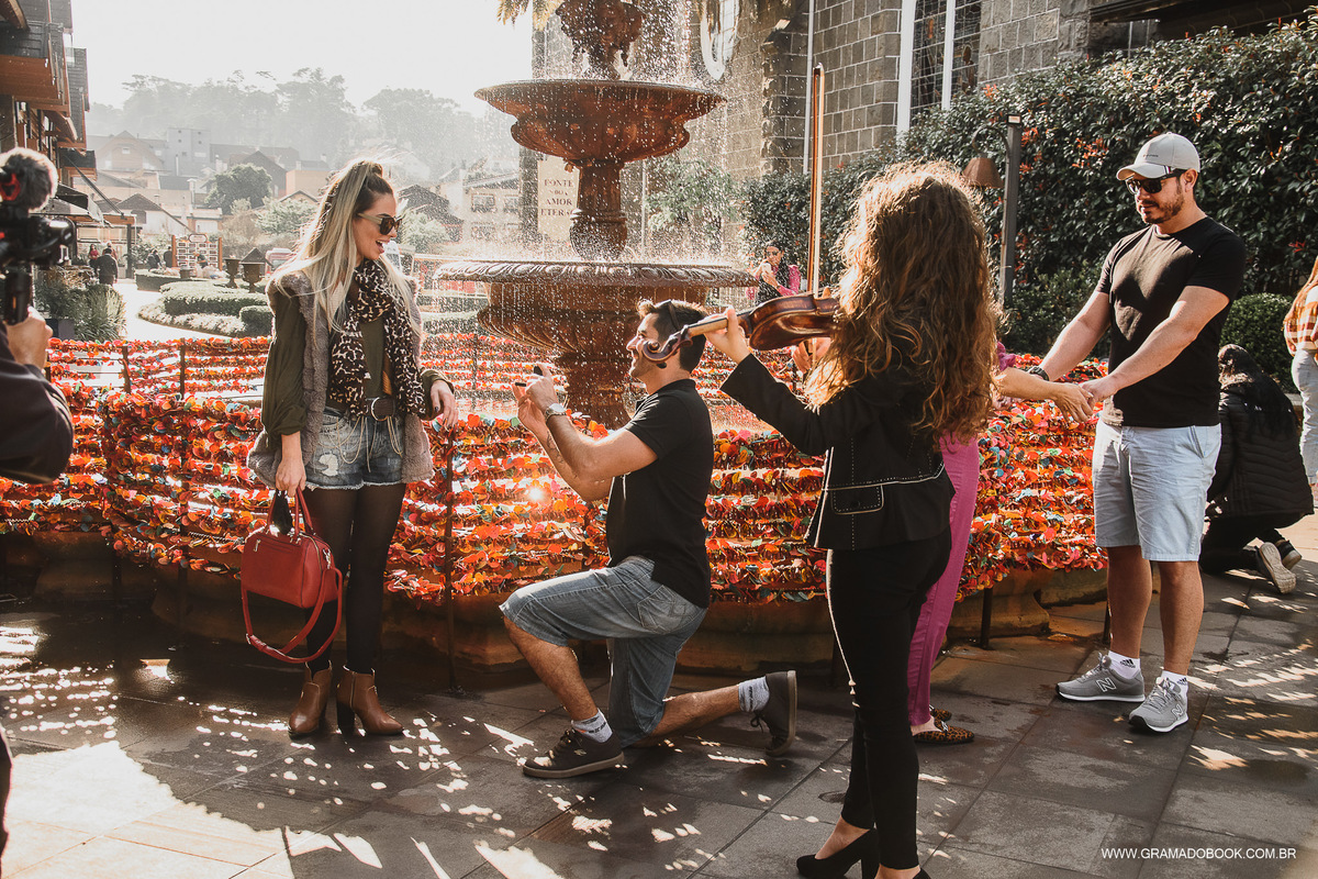pedido de casamento em gramado filmagem video violinista musica surpresa