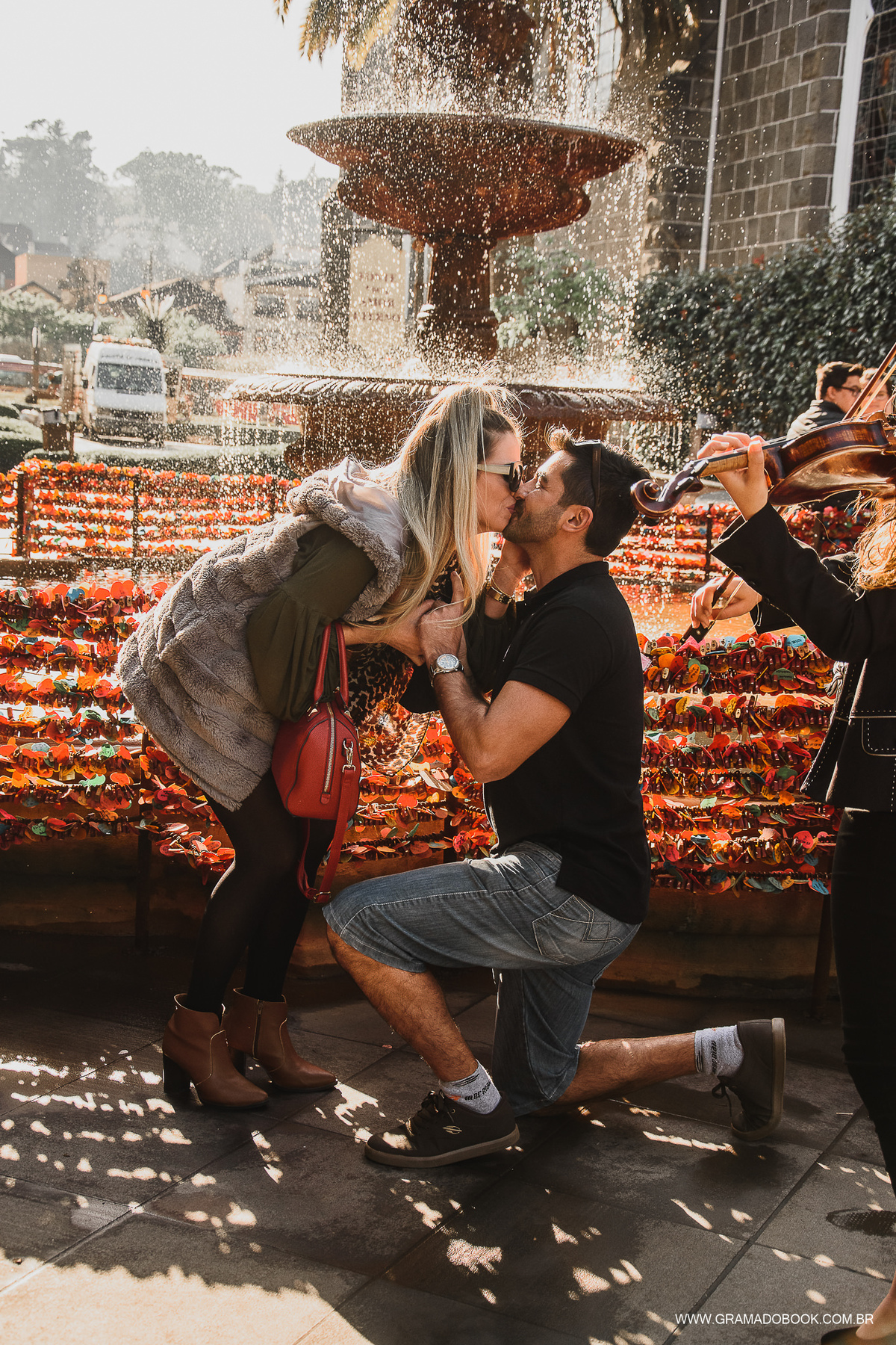 pedido de casamento em gramado filmagem video violinista musica surpresa