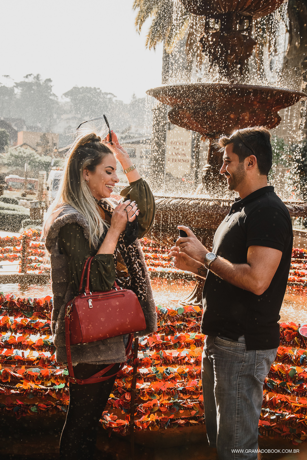 pedido de casamento em gramado foto fonte do amor eterno fotografo