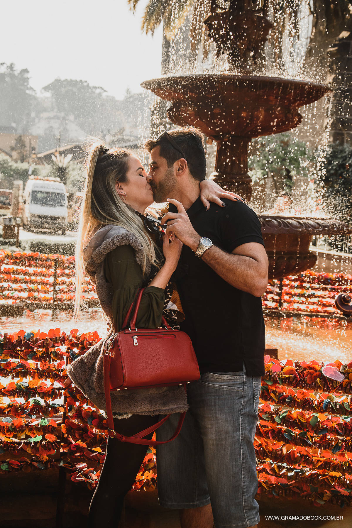 pedido de casamento em gramado foto fonte do amor eterno fotografo