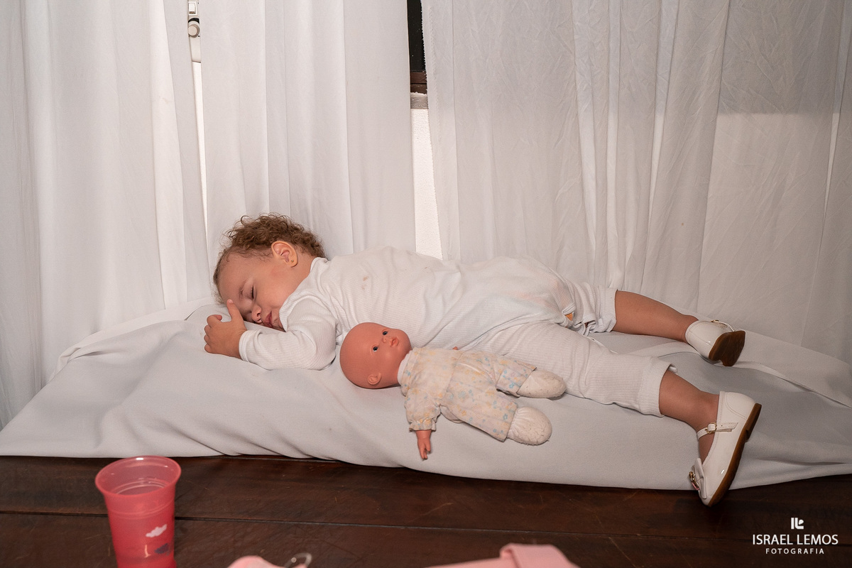 criança dormi em pitangui