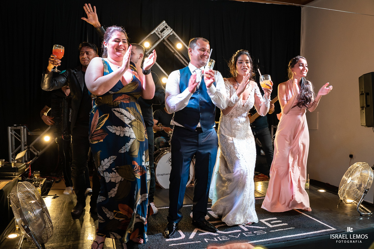 recepção no varandão em pitangui com o fotografo de casamento da cidade de pintalgai israel lemosrecepção no varandão em pitangui com o fotografo de casamento da cidade de pintalgai israel lemos