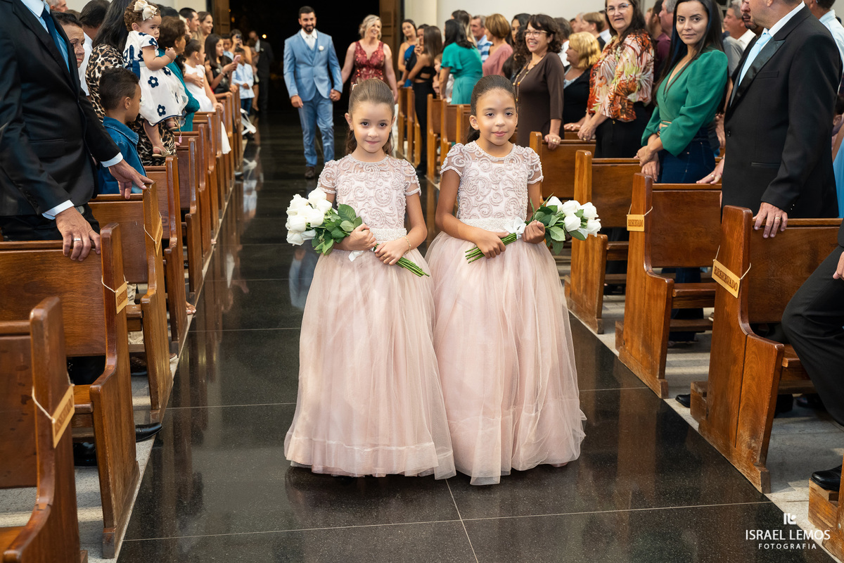 casamento na igreja de sao Pedro em para de minas