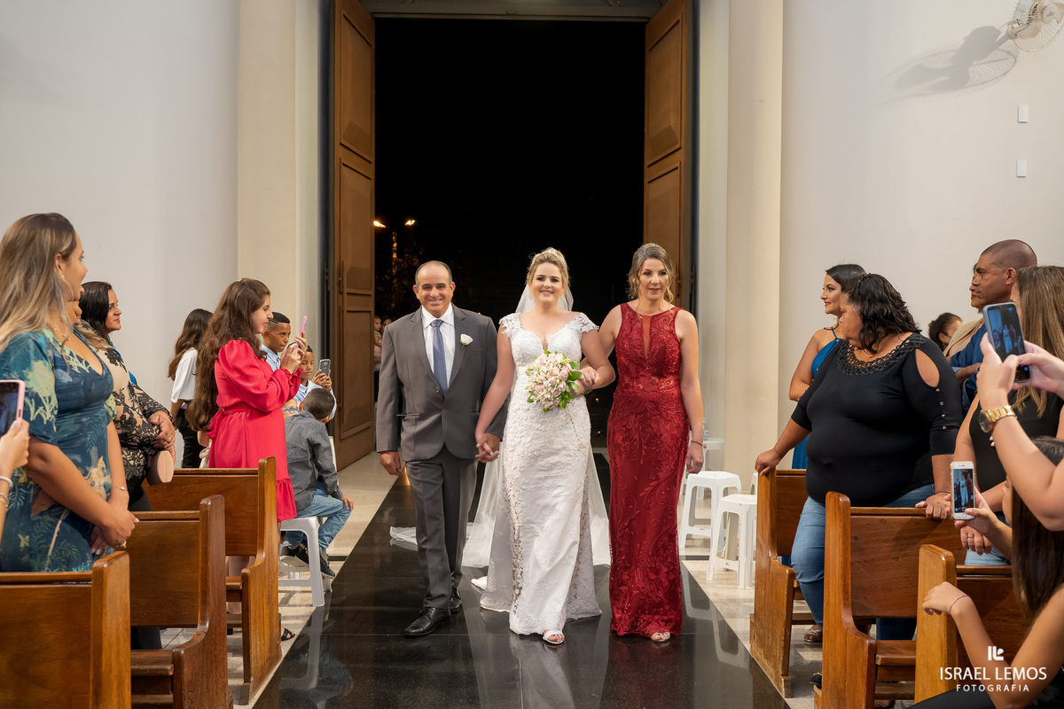 casamento na igreja de sao Pedro em para de minas