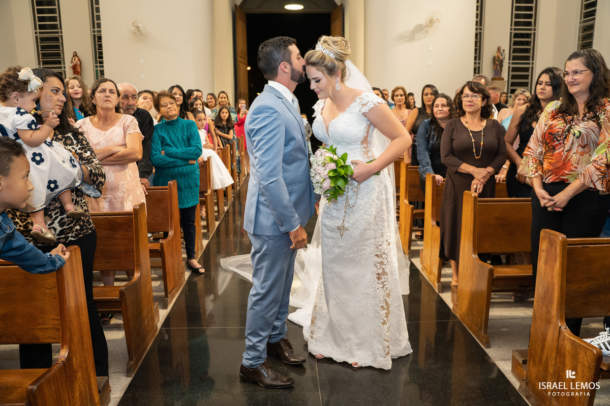casamento na igreja de sao Pedro em para de minas