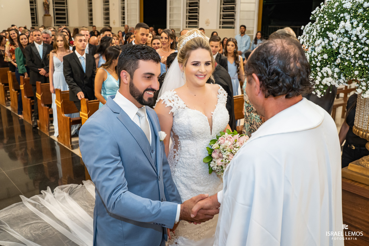 casamento na igreja de sao Pedro em para de minas