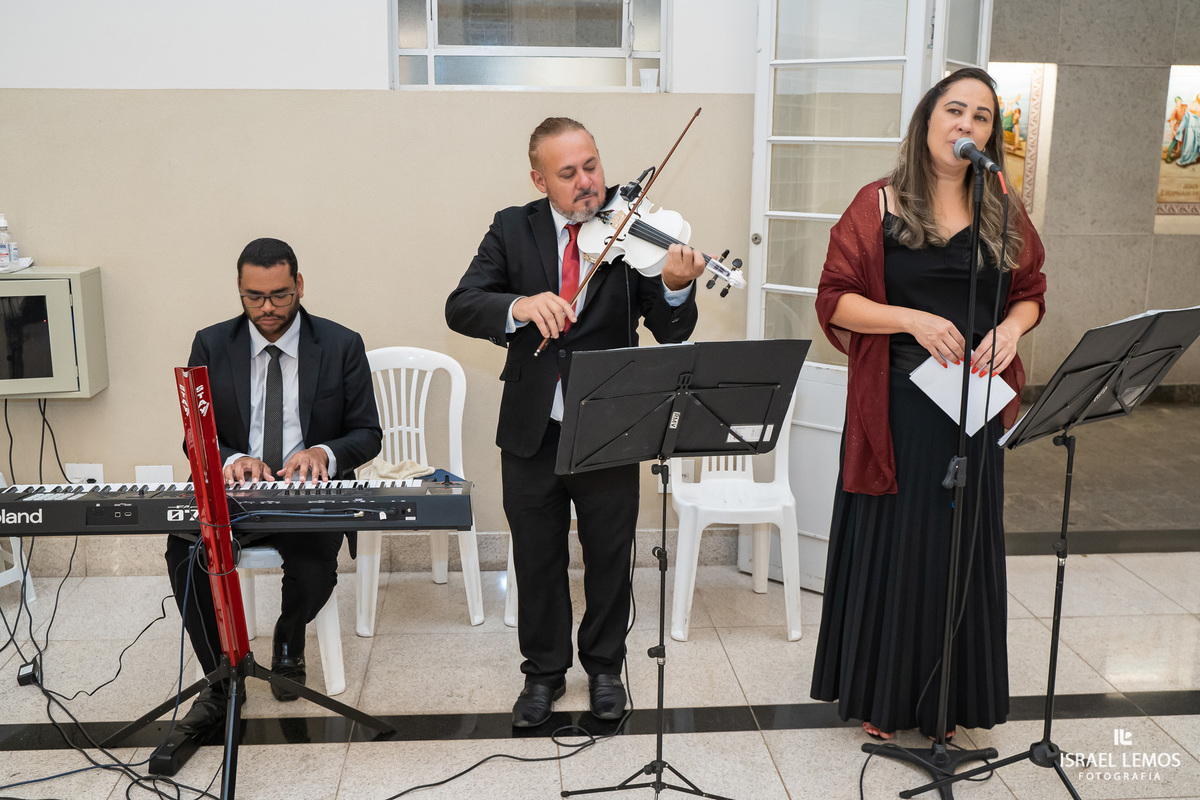casamento na igreja de sao Pedro em para de minas