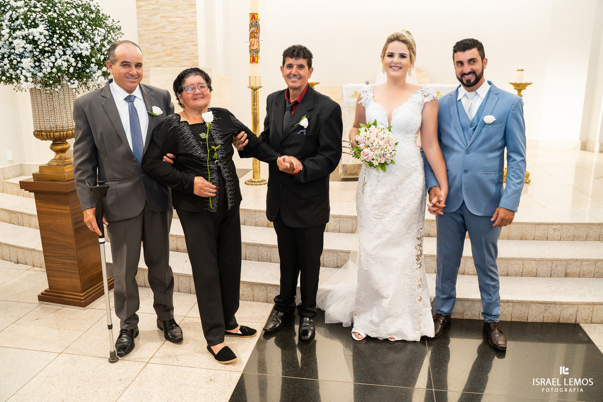 casamento na igreja de sao Pedro em para de minas
