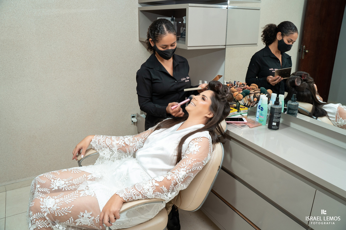 Leticia mara maquiagem em para de minas