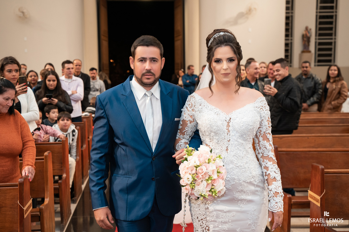 Casamento na igreja de sao Pedro em para de minas por fotografo israel lemos de para de minas