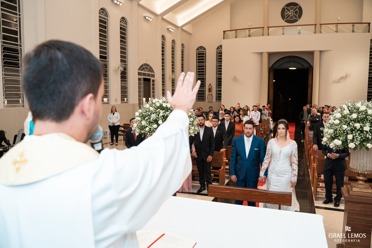 Casamento na igreja de sao Pedro em para de minas por fotografo israel lemos de para de minas