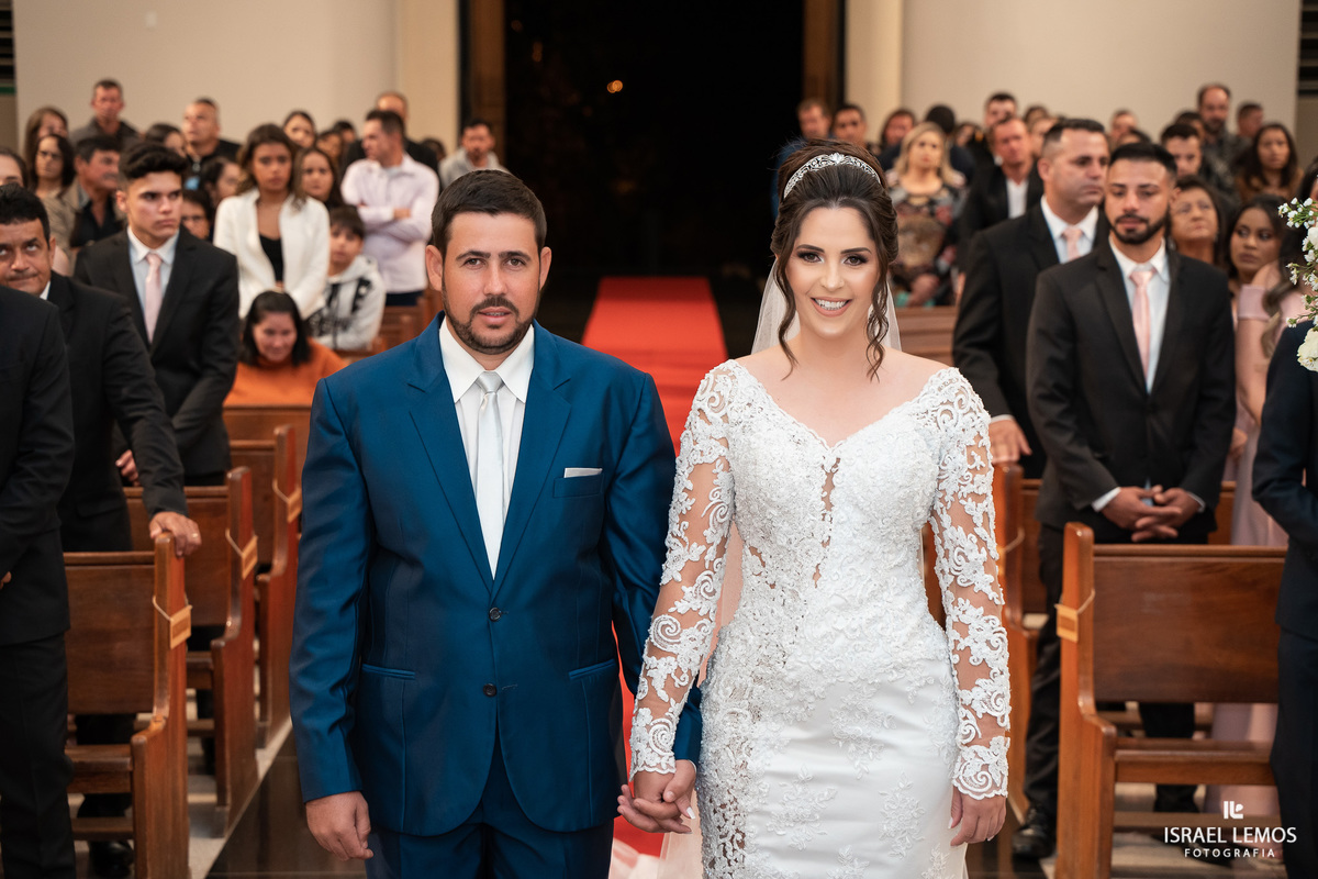 Casamento na igreja de sao Pedro em para de minas por fotografo israel lemos de para de minas
