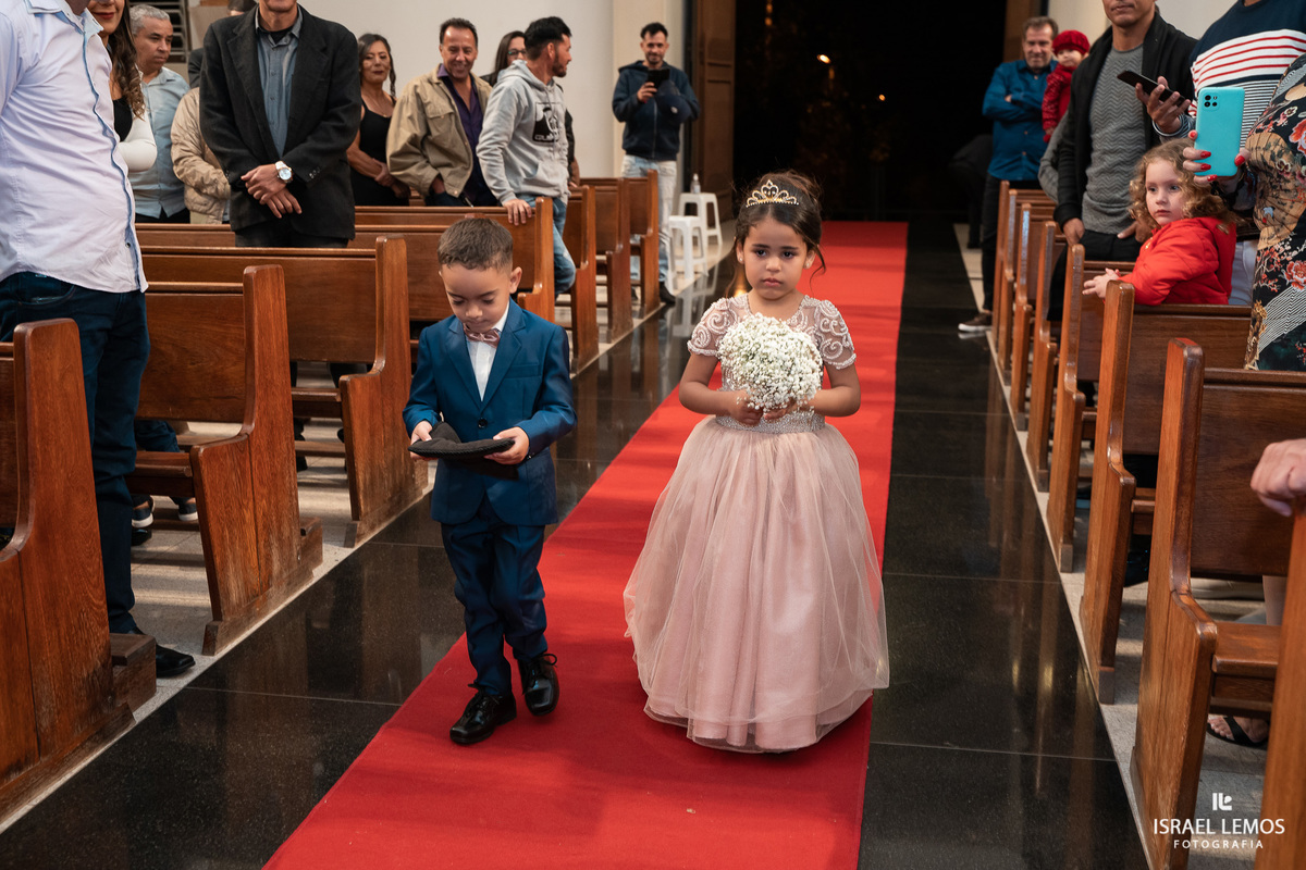 Casamento na igreja de sao Pedro em para de minas por fotografo israel lemos de para de minas