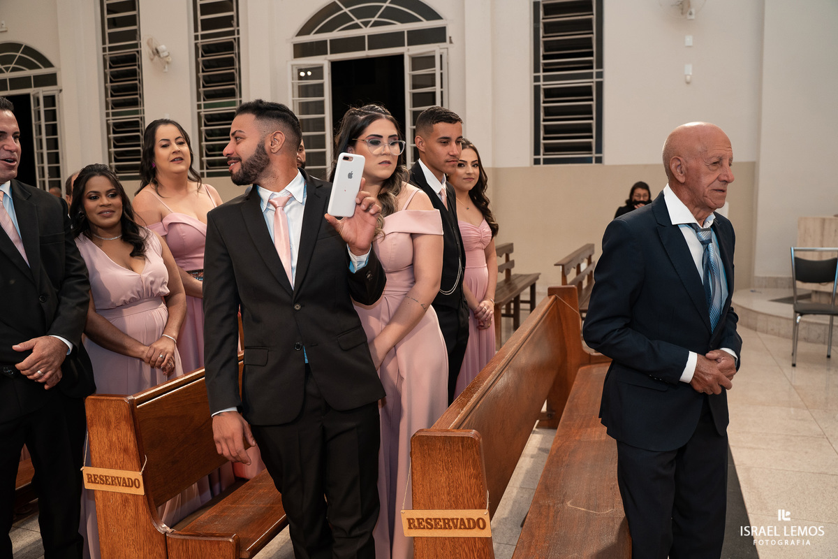 Casamento na igreja de sao Pedro em para de minas por fotografo israel lemos de para de minas