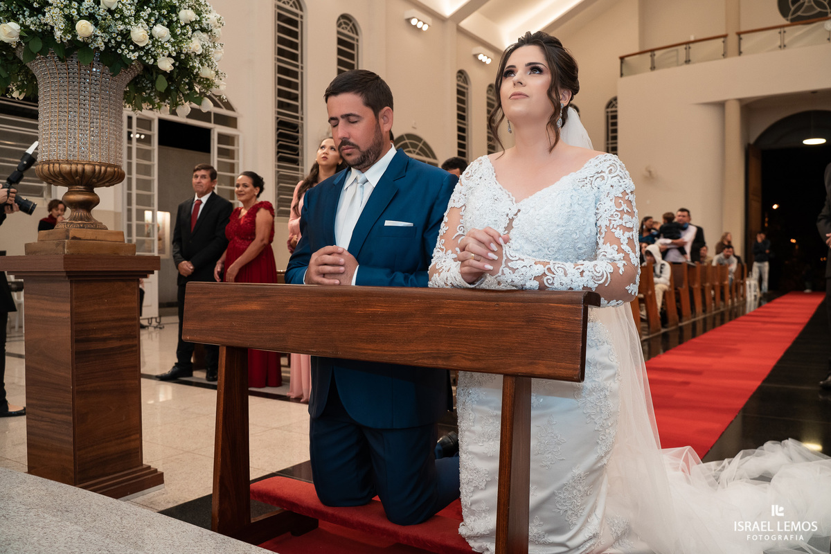 Casamento na igreja de sao Pedro em para de minas por fotografo israel lemos de para de minasCasamento na igreja de sao Pedro em para de minas por fotografo israel lemos de para de minas