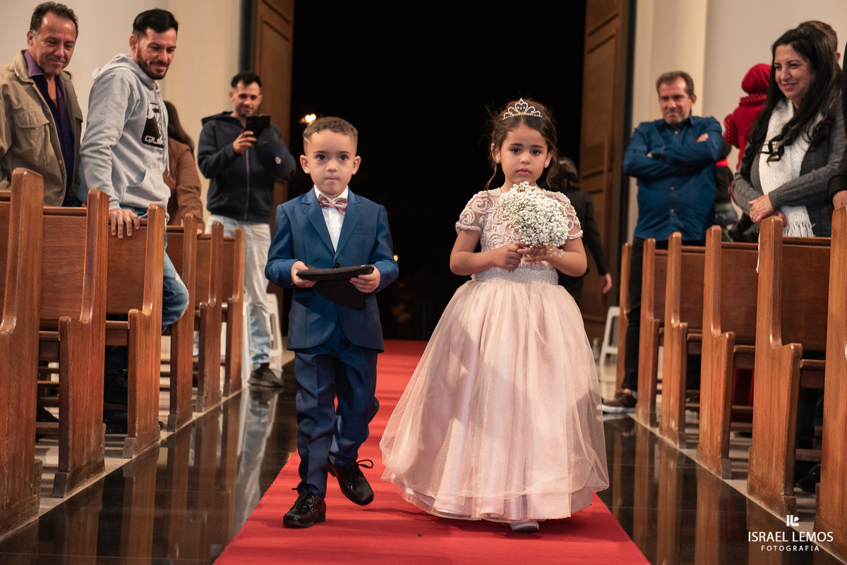 Casamento na igreja de sao Pedro em para de minas por fotografo israel lemos de para de minas