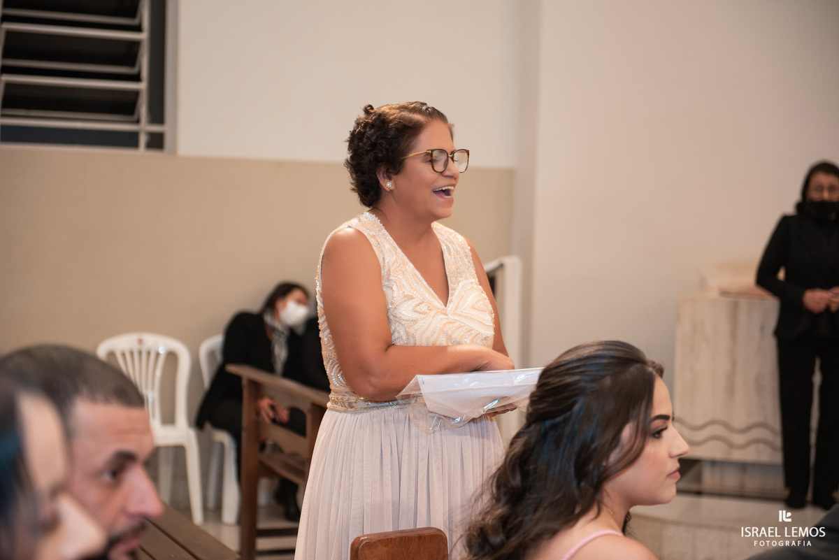 mae se emociona em para de minas