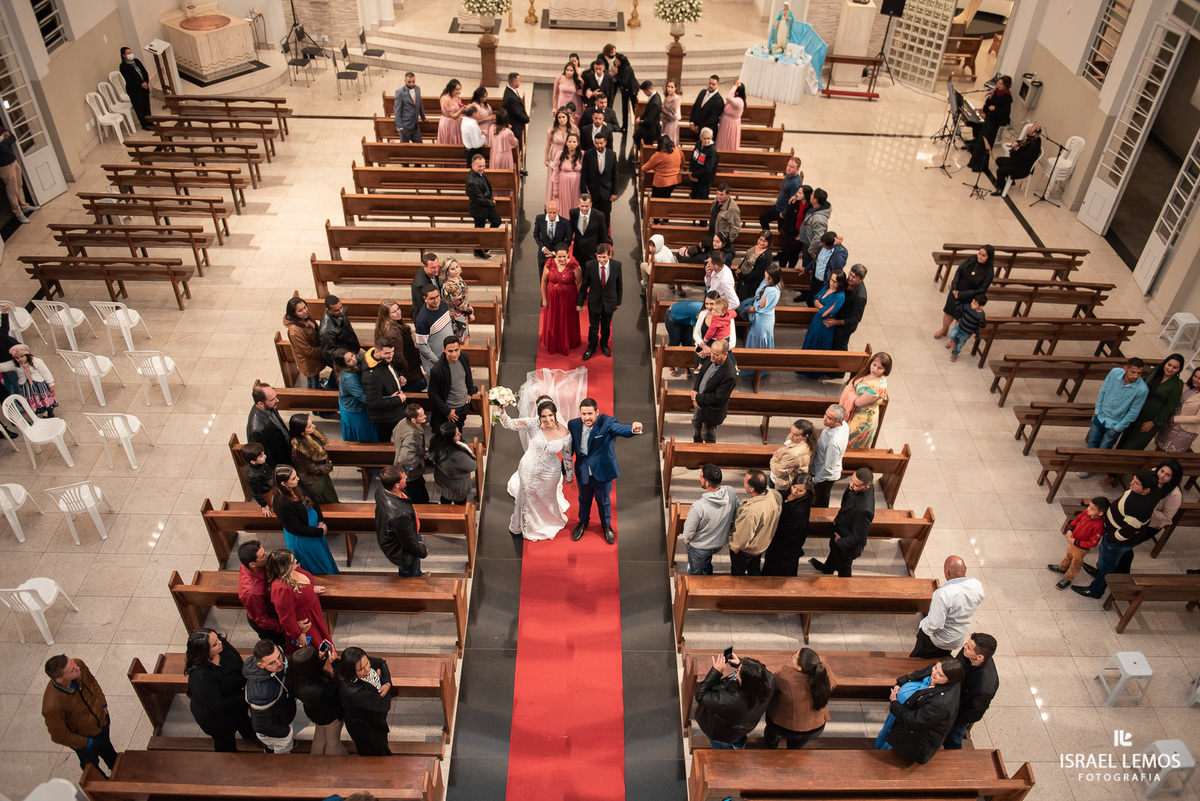 Casamento na igreja de sao Pedro em para de minas por fotografo israel lemos de para de minas