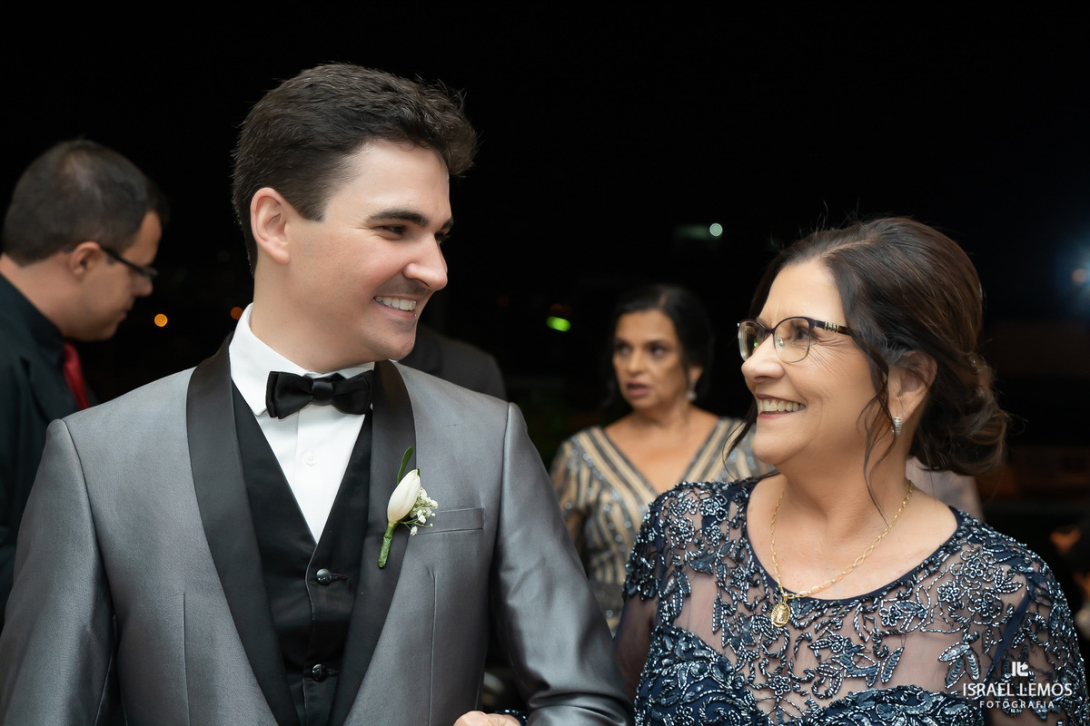 Casamento em para de minas na igreja de sao Francisco pelo fotografo da cidade israel lemos