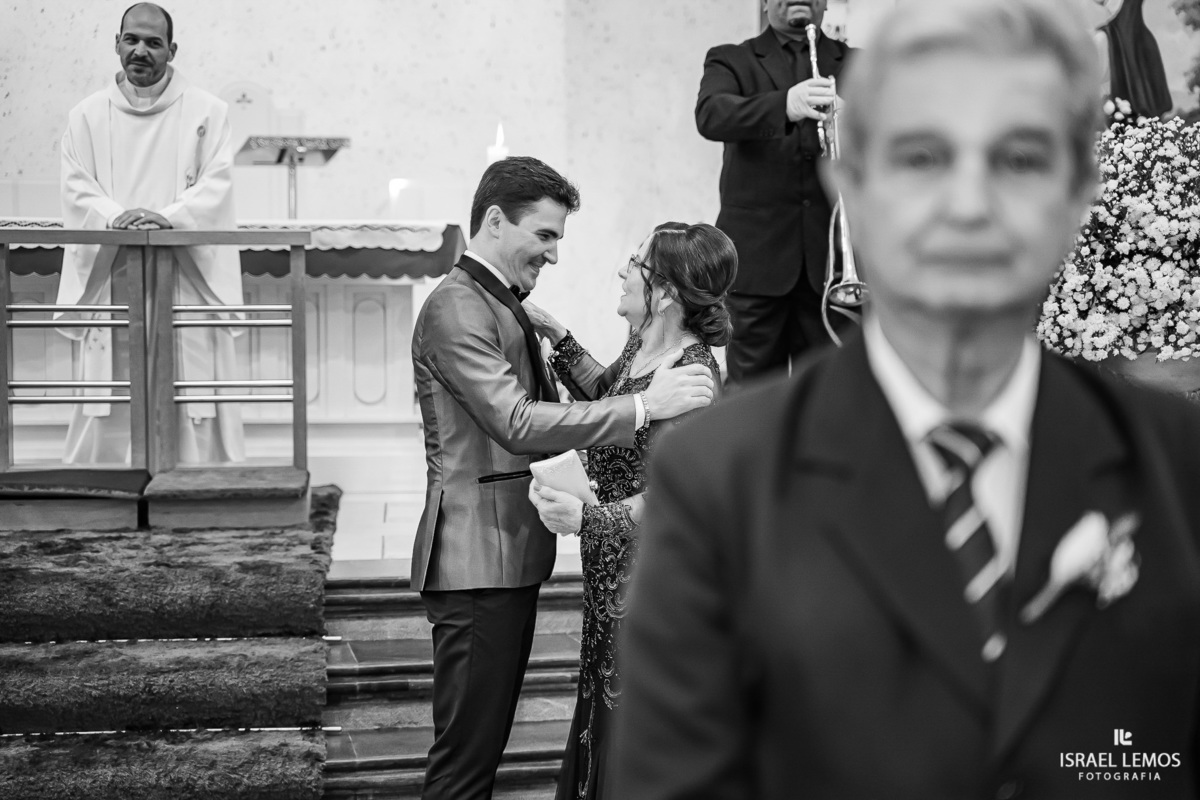 Casamento em para de minas na igreja de sao Francisco pelo fotografo da cidade israel lemosCasamento em para de minas na igreja de sao Francisco pelo fotografo da cidade israel lemos