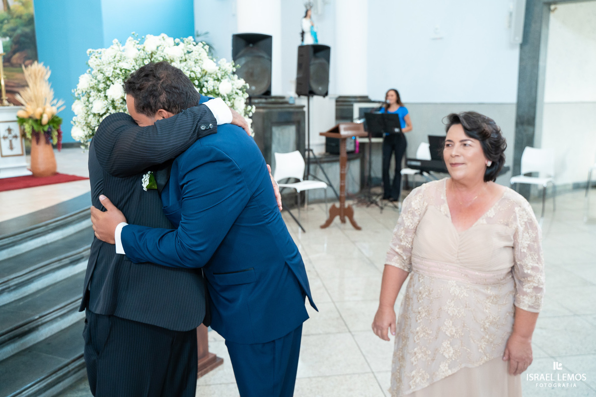 como achar um fotografo com preco justo em para de minas