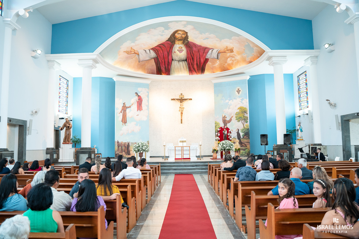 Foto da Igreja Sao francisco por dentro em para de minas mg