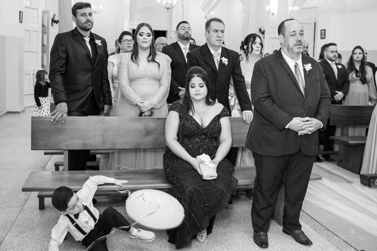 pagem pajem cai na igreja