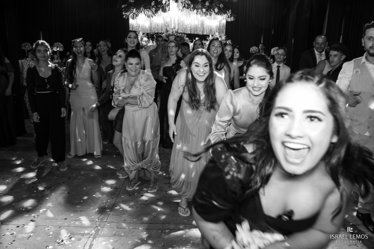 recepção do casamento em pitangui no buffet teixeira