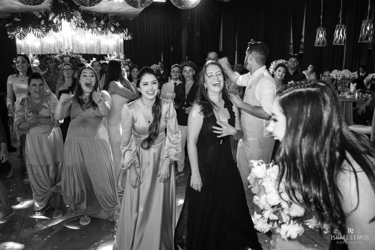 recepção do casamento em pitangui no buffet teixeira