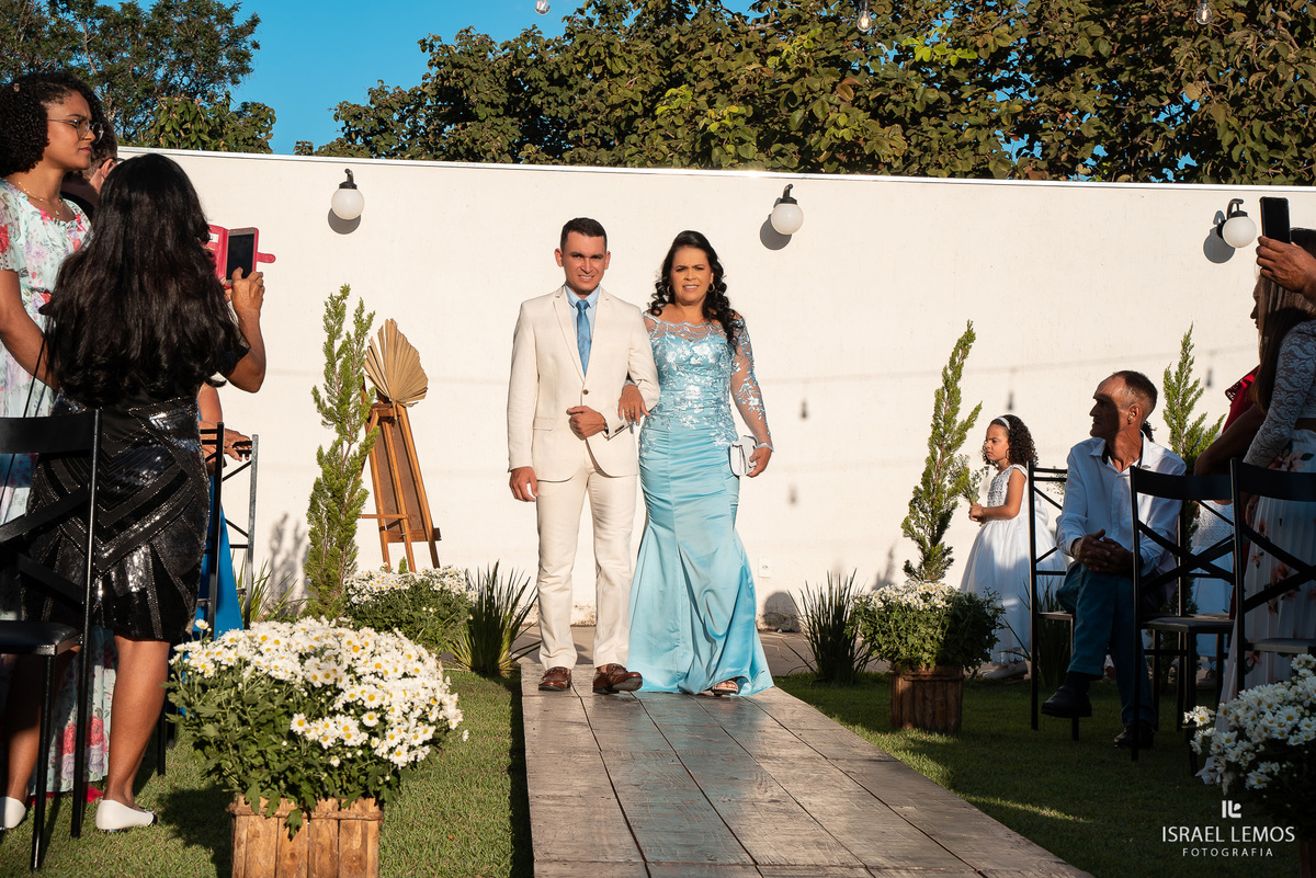 entrada dede noivo em para dede minas