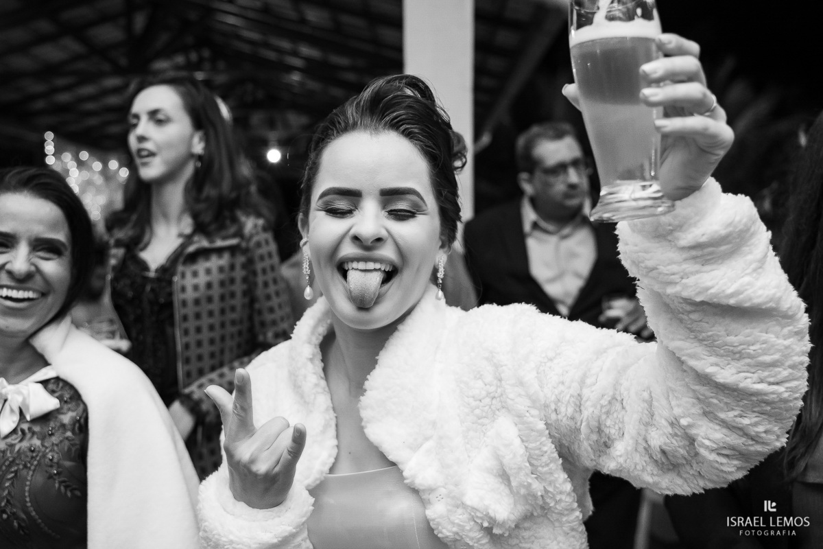 noivos dancam a festa toda em itauna