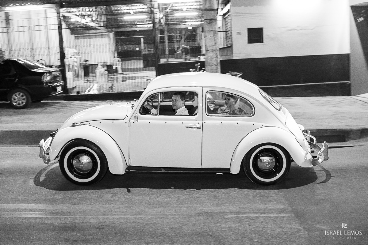 Noiva Chega no fusca da familia do noivo em Itauna MG