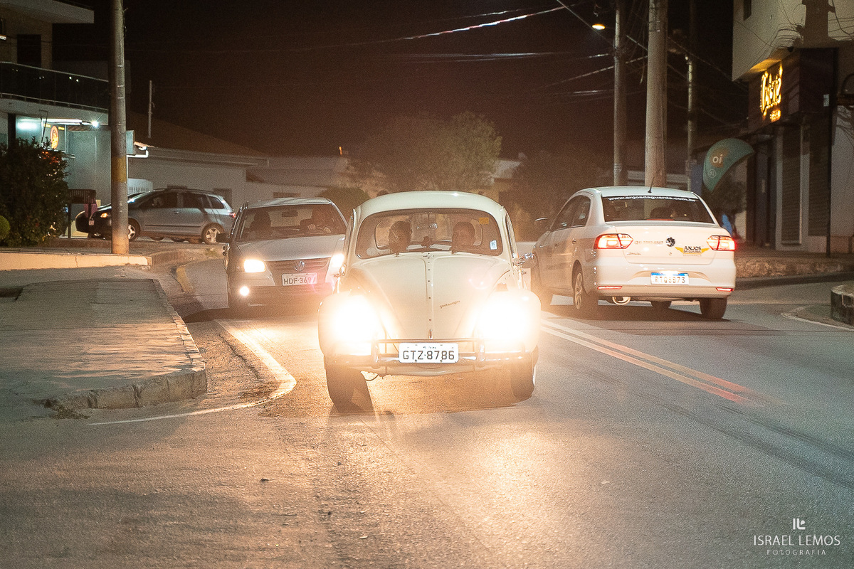Noiva Chega no fusca da familia do noivo em Itauna MG