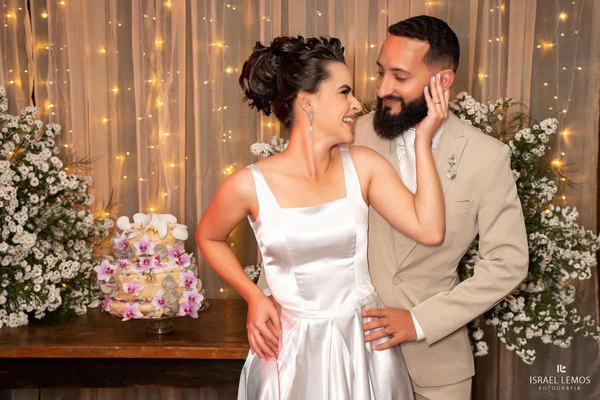 fotos no casal no bolo em itauna