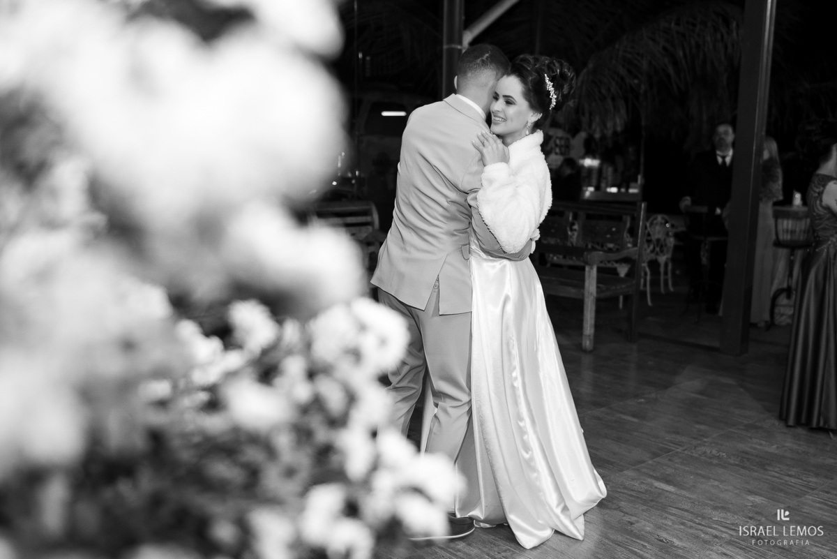 noivos dancam a festa toda em itauna