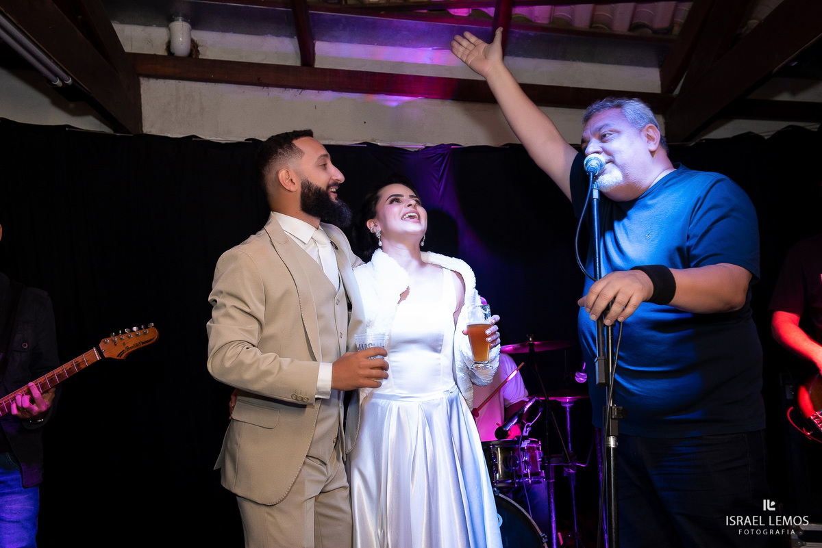 noivos dancam a festa toda em itauna