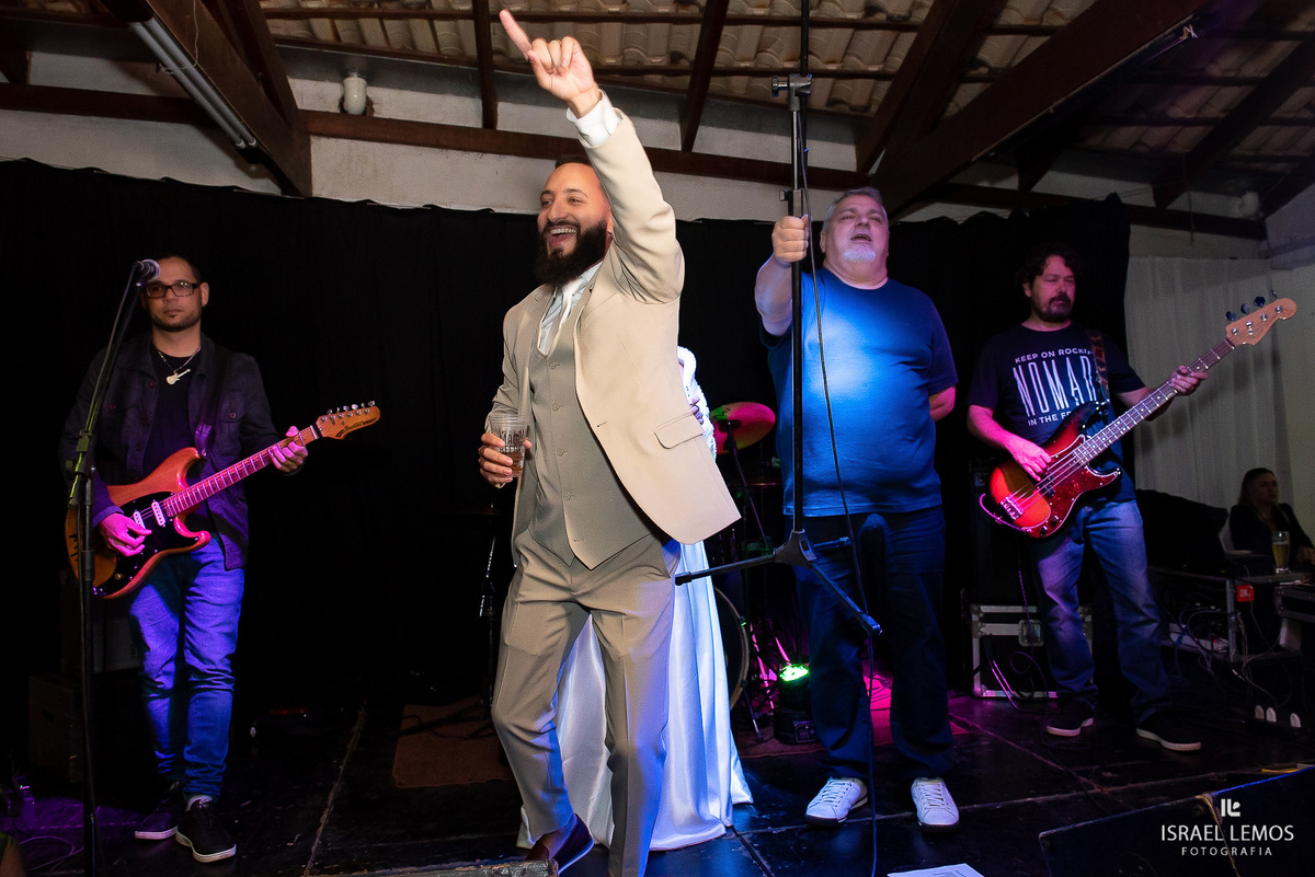 noivos dancam a festa toda em itauna