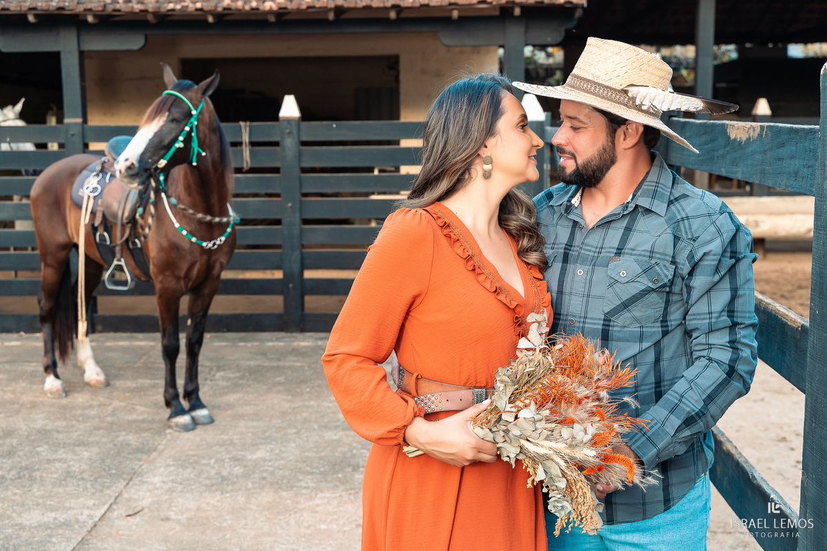 Fotografia de casal com o que tem a cara do casal fotos com cavalos 