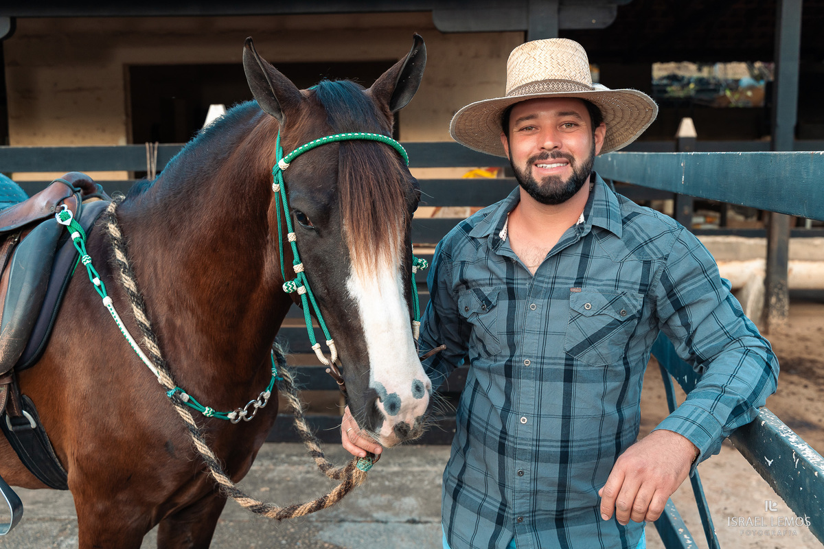 Fotografia de casal com o que tem a cara do casal fotos com cavalos 