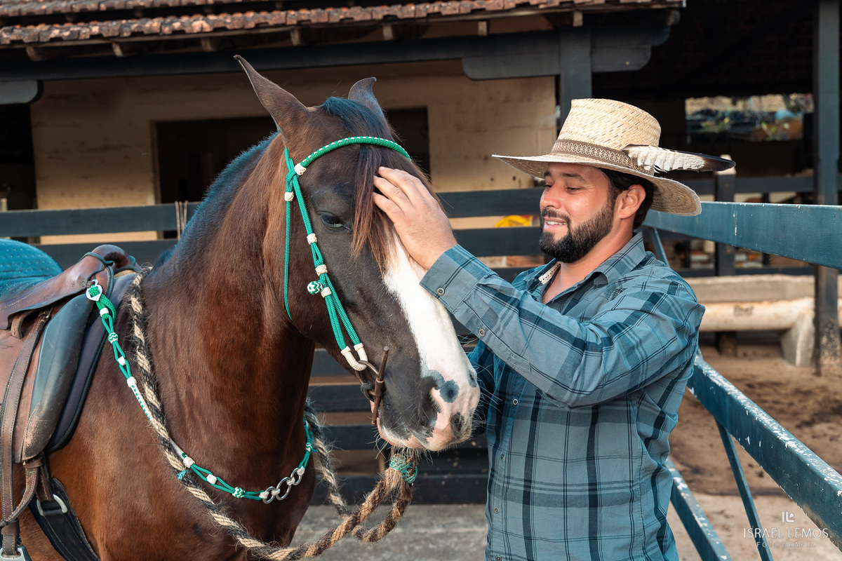 Fotografia de casal com o que tem a cara do casal fotos com cavalos Fotos israel lemos