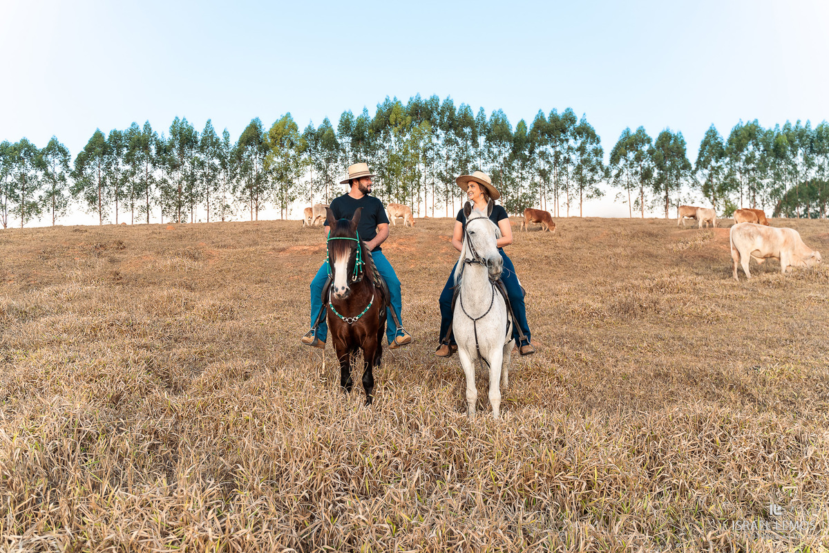 Fotografia de casal com o que tem a cara do casal fotos com cavalos Fotos israel lemos