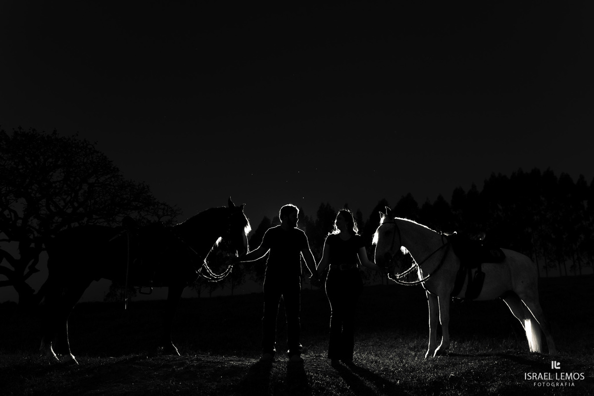 Fotografia de casal com o que tem a cara do casal fotos com cavalos Fotos israel lemos