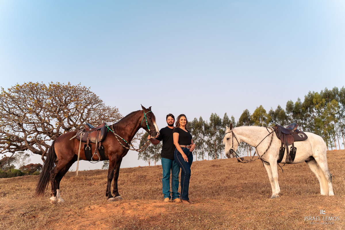 Fotografia de casal com o que tem a cara do casal fotos com cavalos Fotos israel lemos