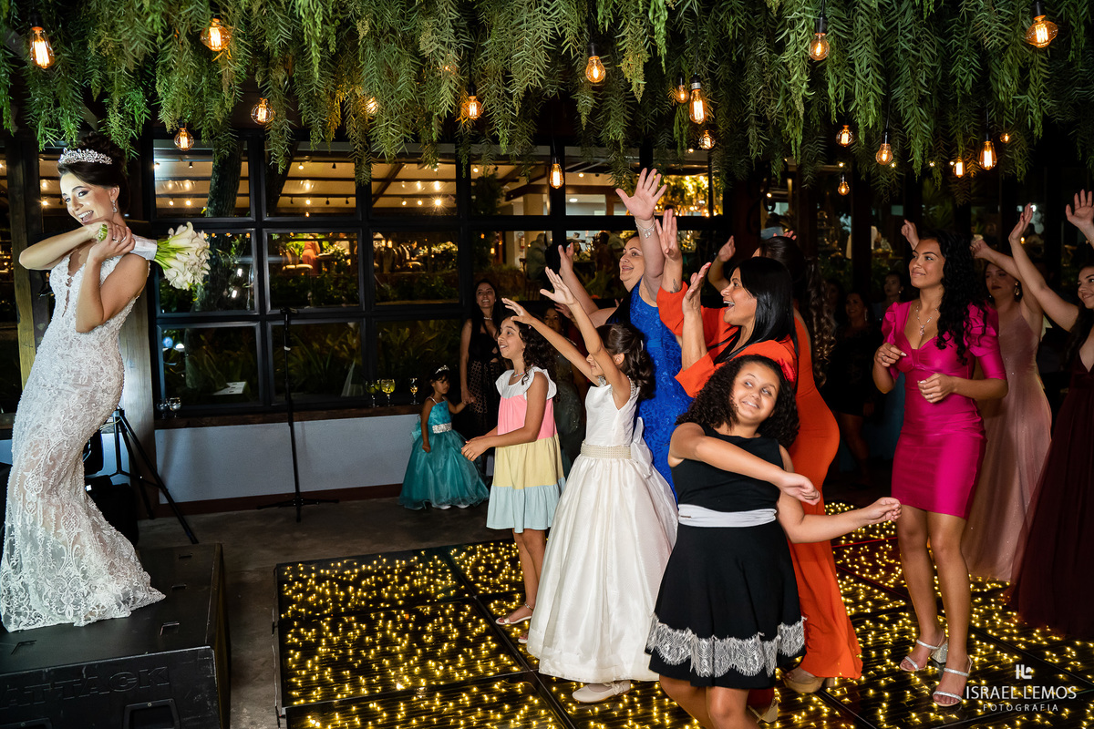 Fotografia de casamento festa no espaco divine em Betim MG