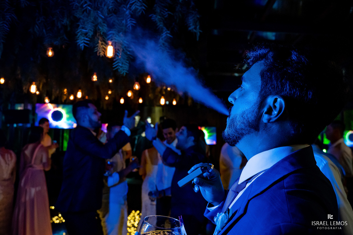 cigarro eletrônico em casamento