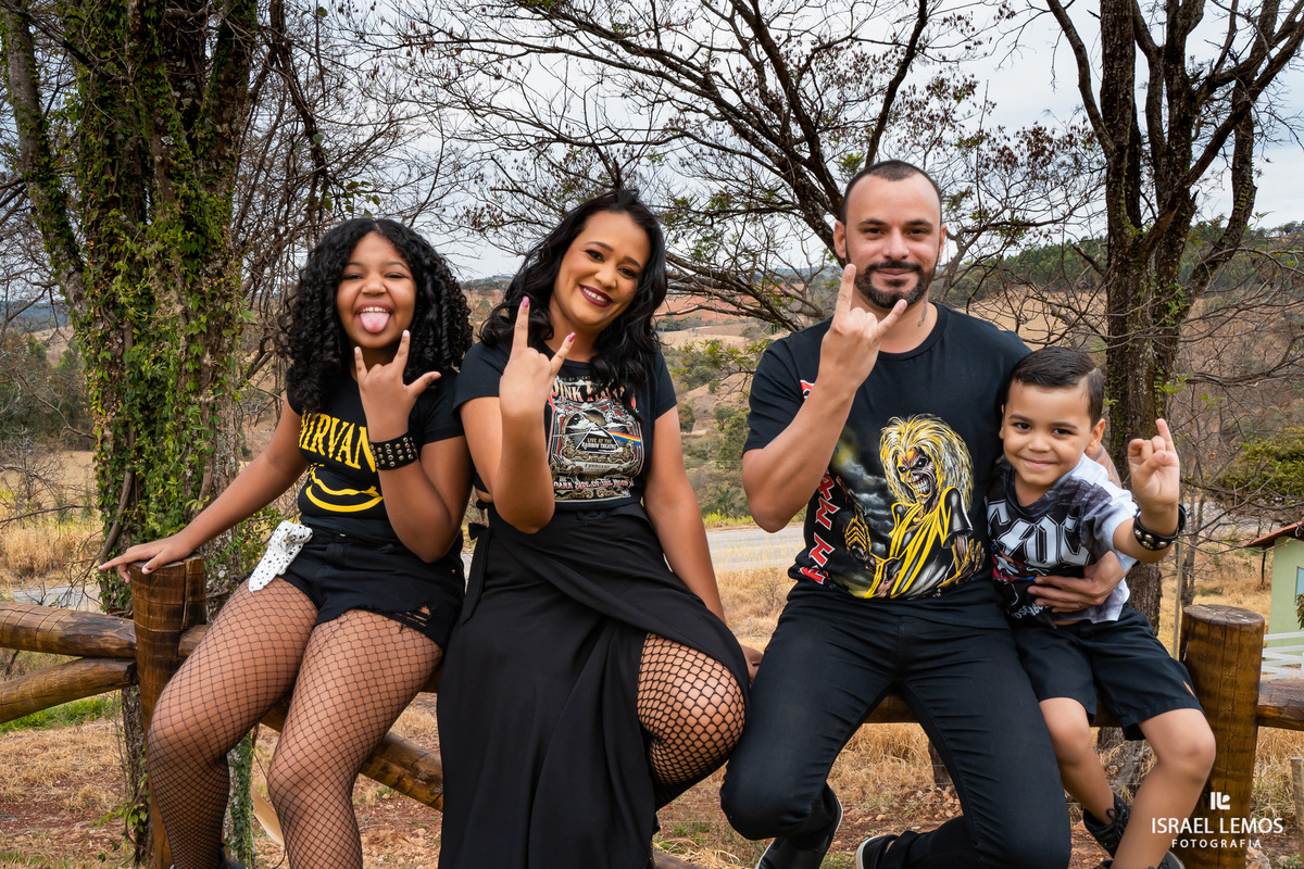 Casal faz ensaio rock and Roll em para de minas e fotografo de para de minas faz fotos lindas 