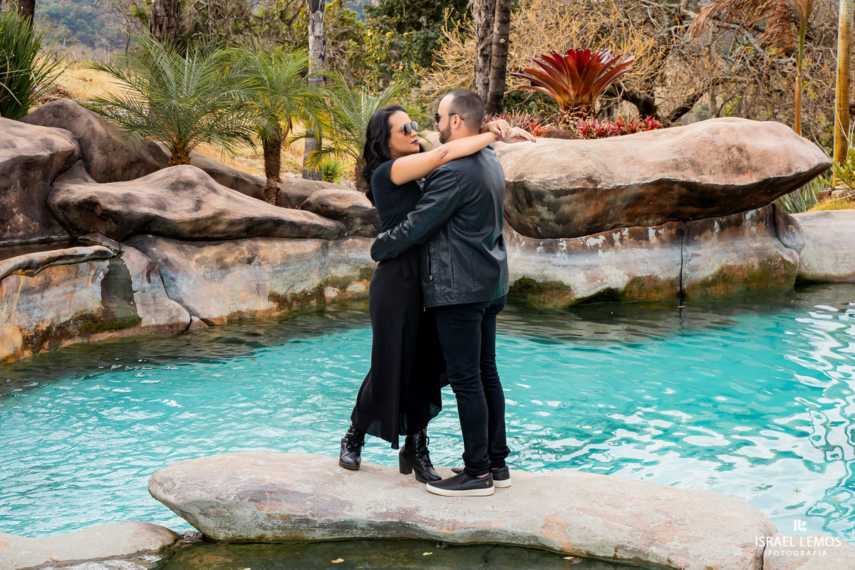 Casal faz ensaio rock and Roll em para de minas e fotografo de para de minas faz fotos lindas 