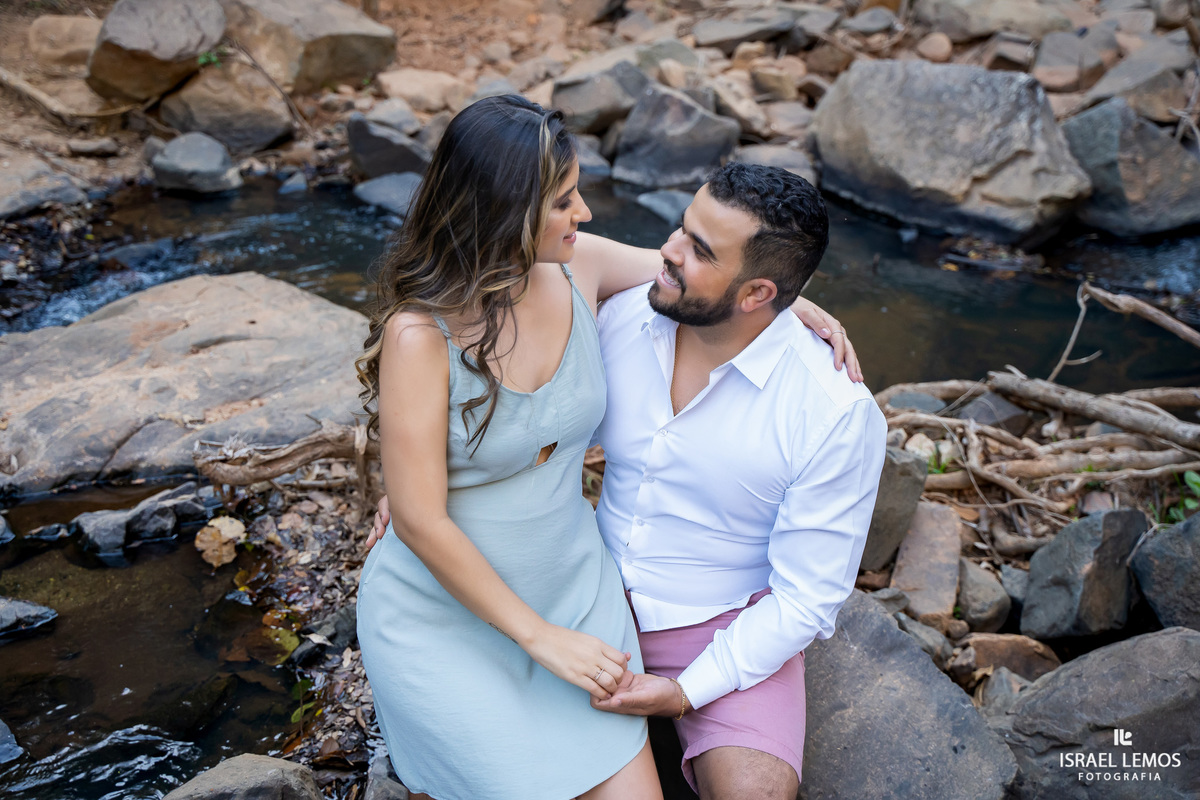 Thais e Danilo florestal